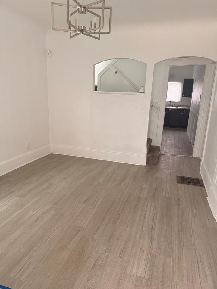 10817 Hull Ave - Photo 5 of 11