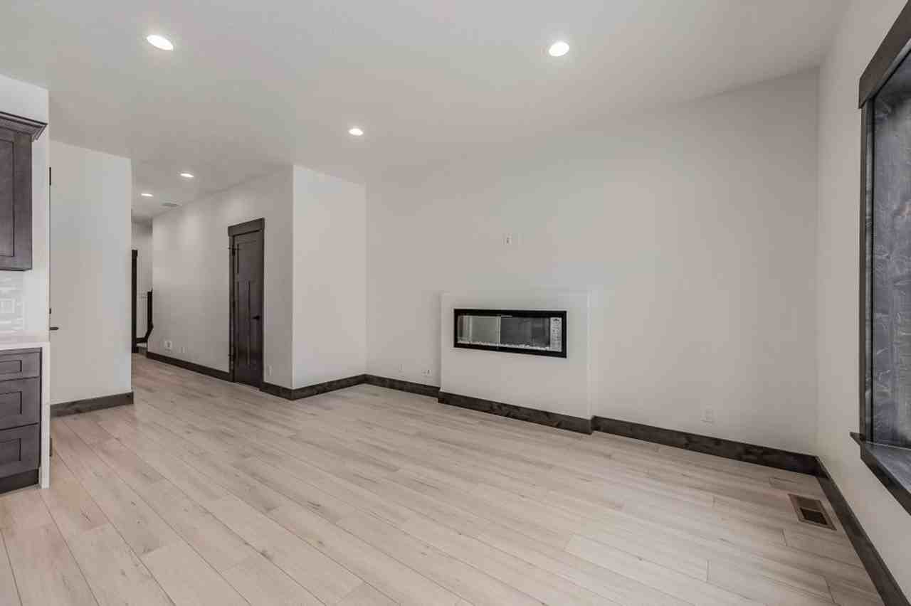 222 E Lobo Loop - Photo 7 of 21