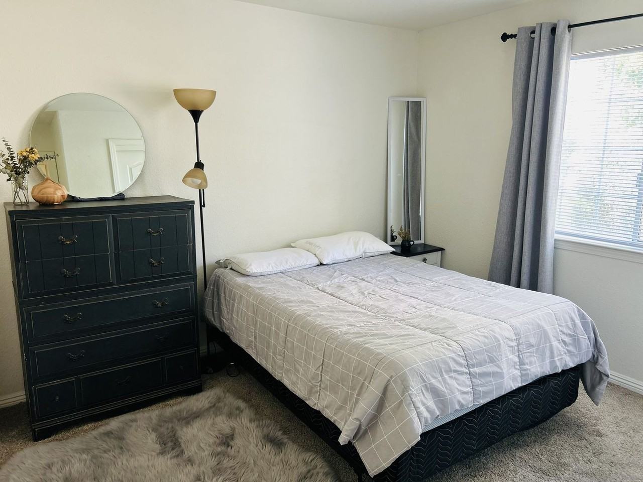 3935 E Laurel Ct - Photo 7 of 10