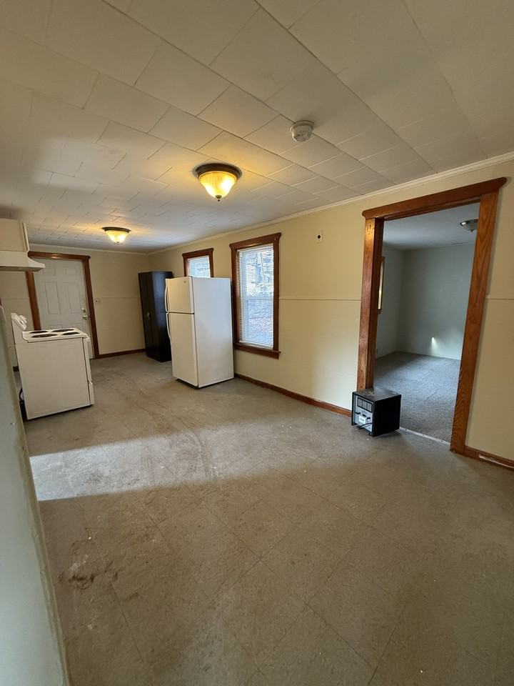 22 Gerrish St #3 - Photo 2 of 9