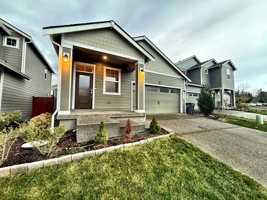 featured image of 4754 Driftwood St #1