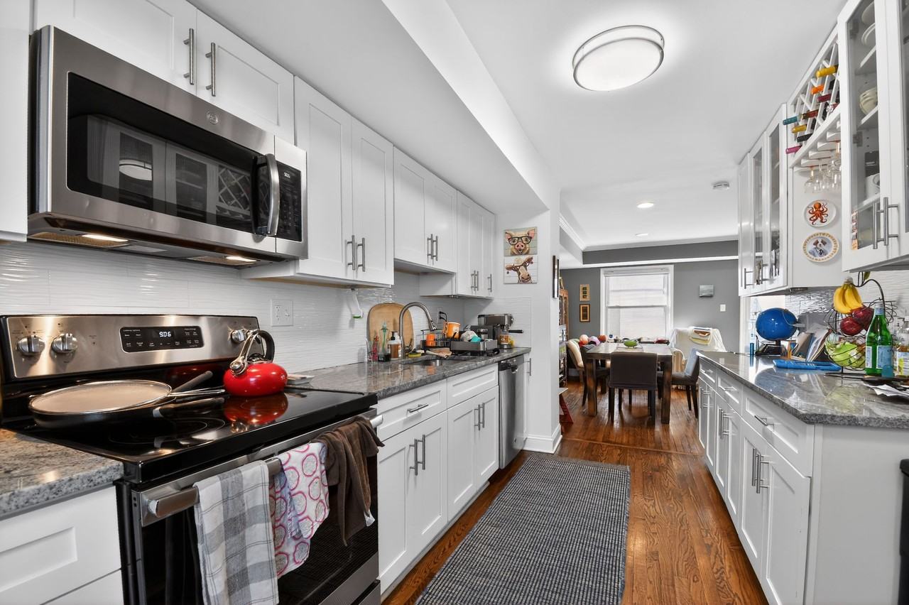 816 Geranium St Nw #1 - Photo 4 of 18