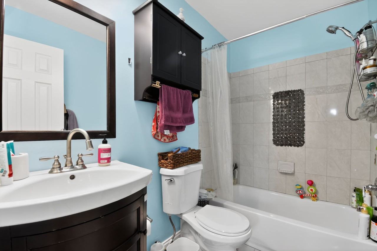 816 Geranium St Nw #1 - Photo 7 of 18