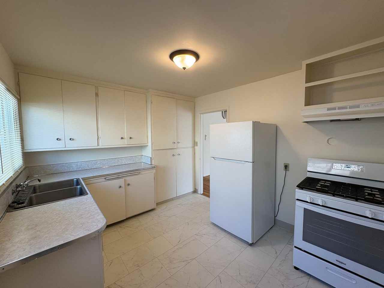 2441 Garland St - Photo 5 of 12