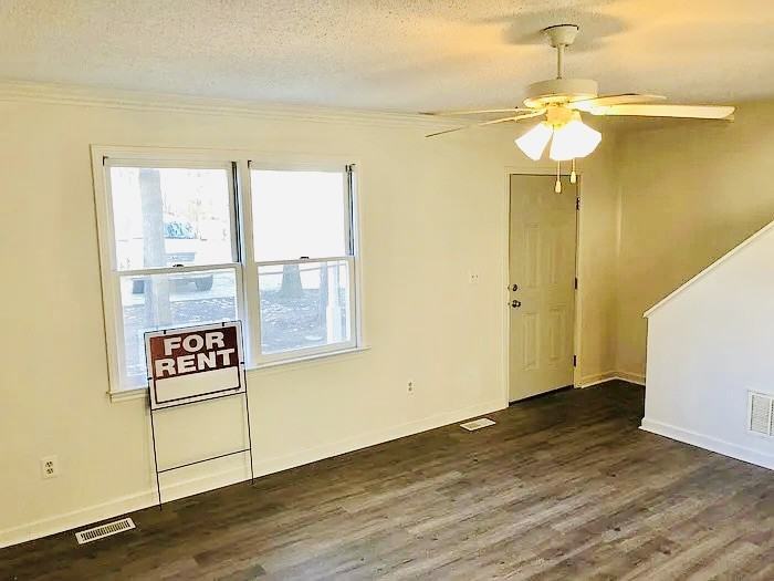 217 Wynn Way #B - Photo 5 of 14