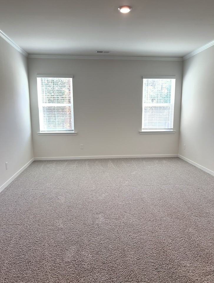 422 Jennie Ln - Photo 6 of 7