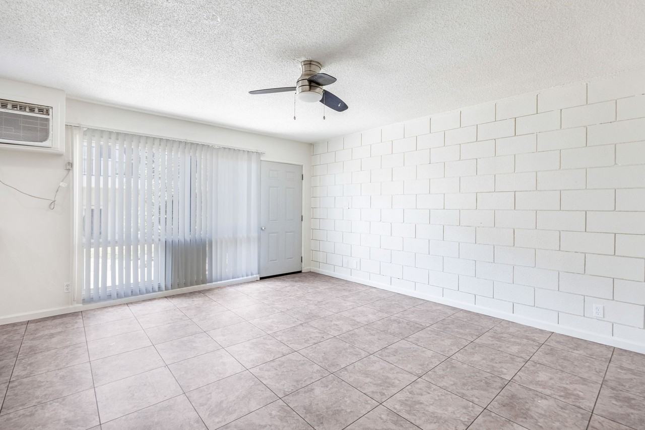 34976 Avenue A - K #K - Photo 3 of 9