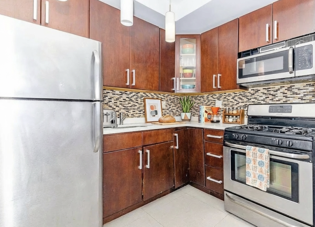 355 Stockton Street #1C - Photo 2 of 12