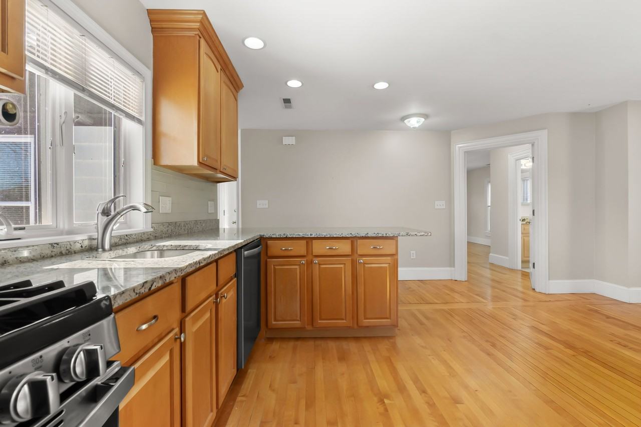 40 Avon Street #2 - Photo 5 of 21