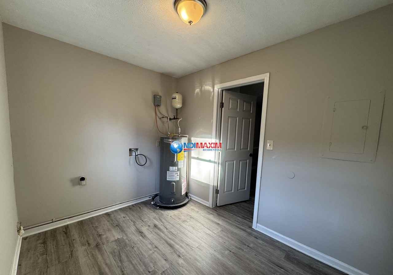 2690 Tucker Valley Rd - Photo 3 of 11