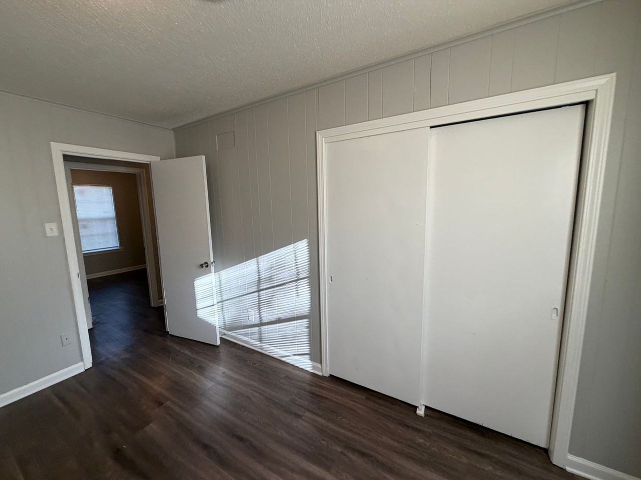 6360 Greenbriar Dr - Photo 5 of 19