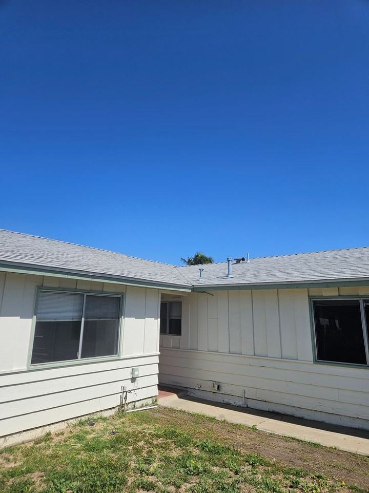 2776 Barbour Dr - Photo 4 of 34