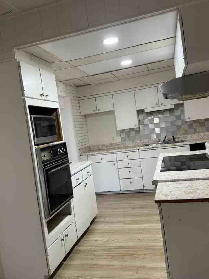 2536 W Rochelle Rd - Photo 3 of 18