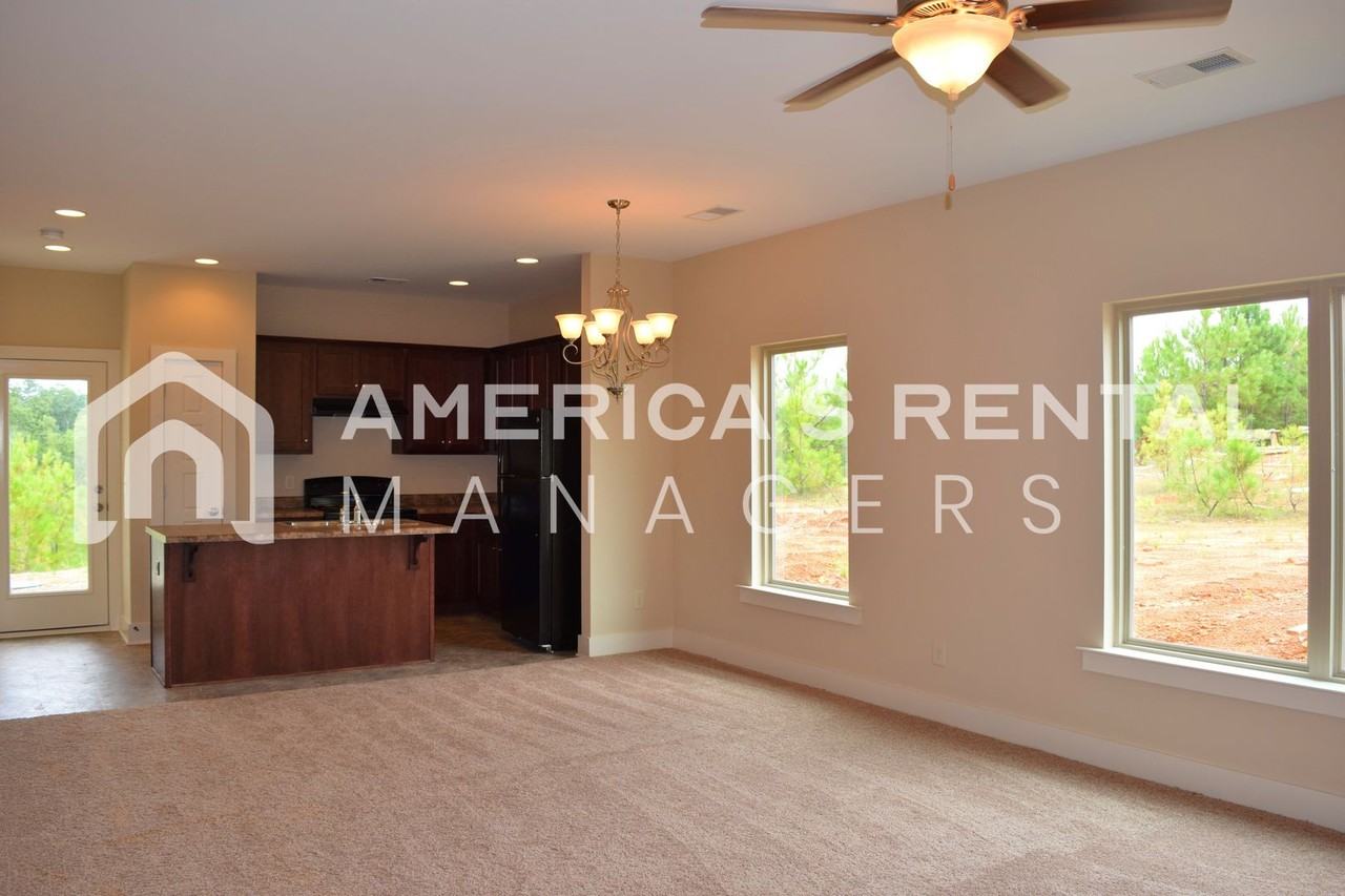 819 Kent Dr - Photo 6 of 18