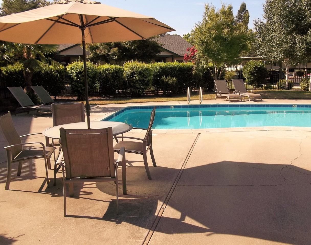 Burnap Gardens Apartments - Photo 2 of 39