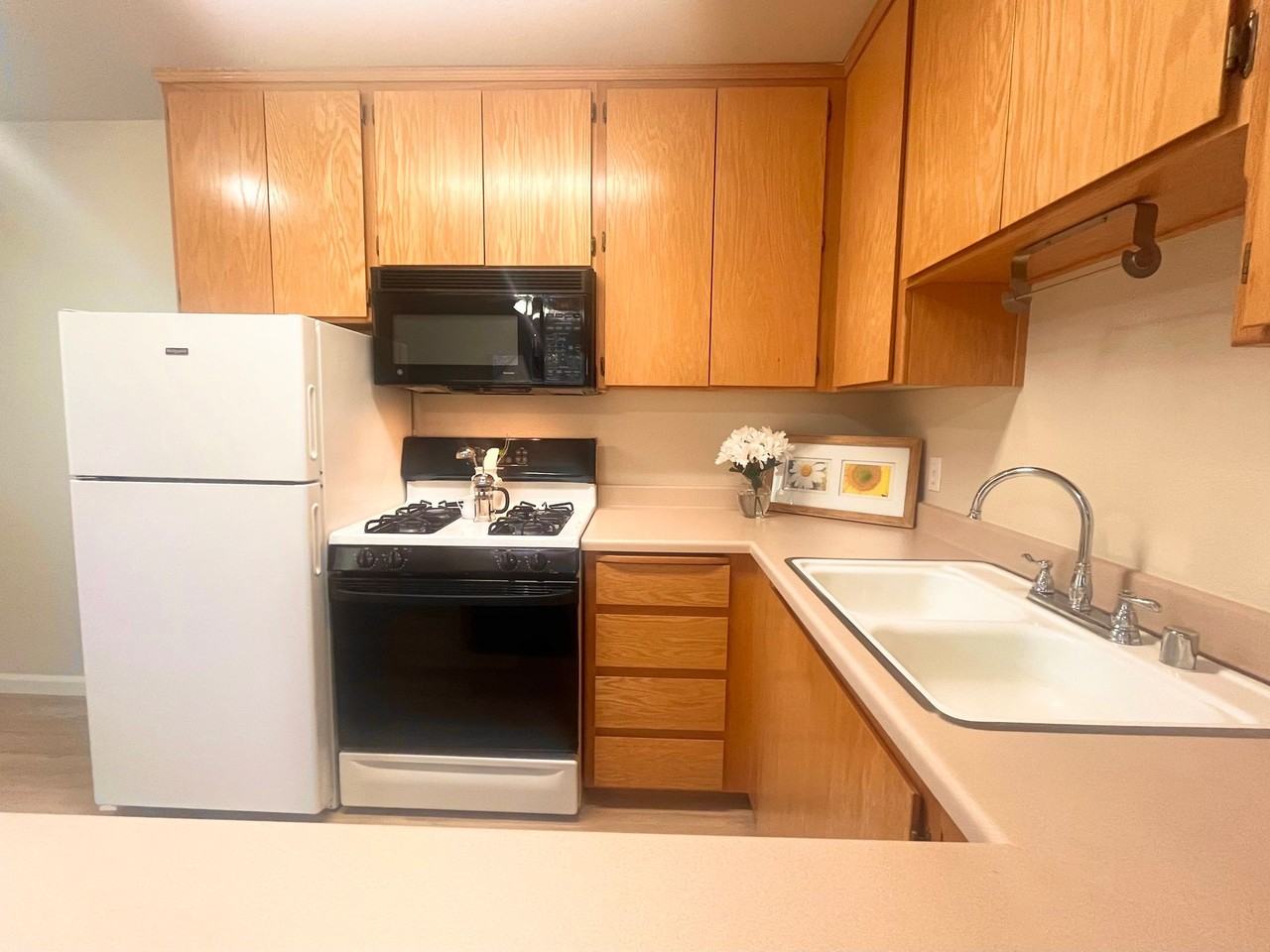 Burnap Gardens Apartments - Photo 7 of 39