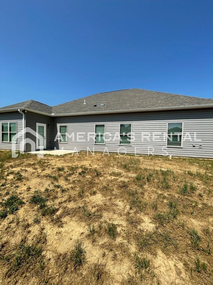 1982 Golf Course Rd - Photo 3 of 43