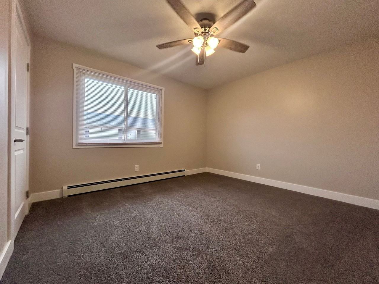 2875 Taft Ave SW - Photo 3 of 8