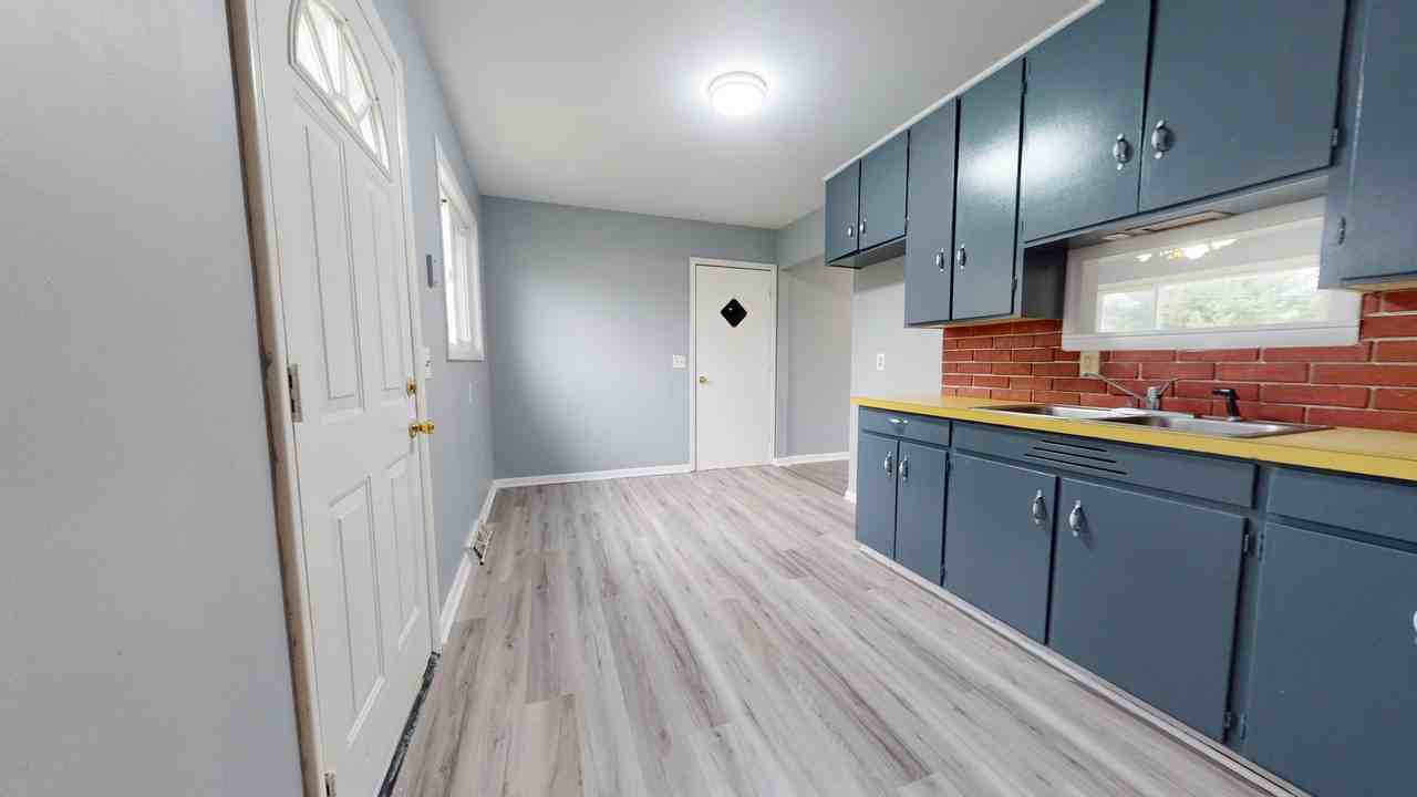 691 Elm St - Photo 3 of 9