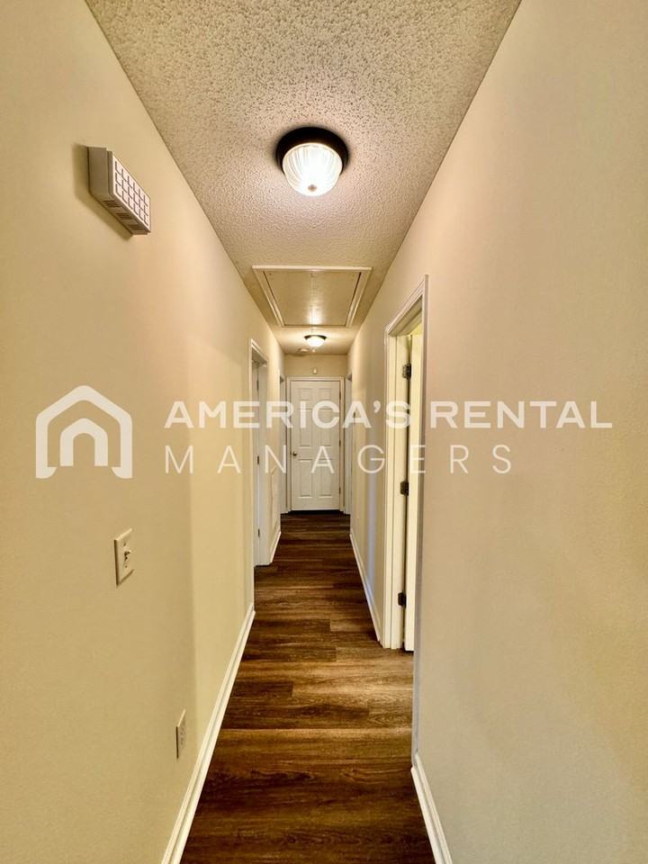 4160 Cherrystone Cir - Photo 5 of 20