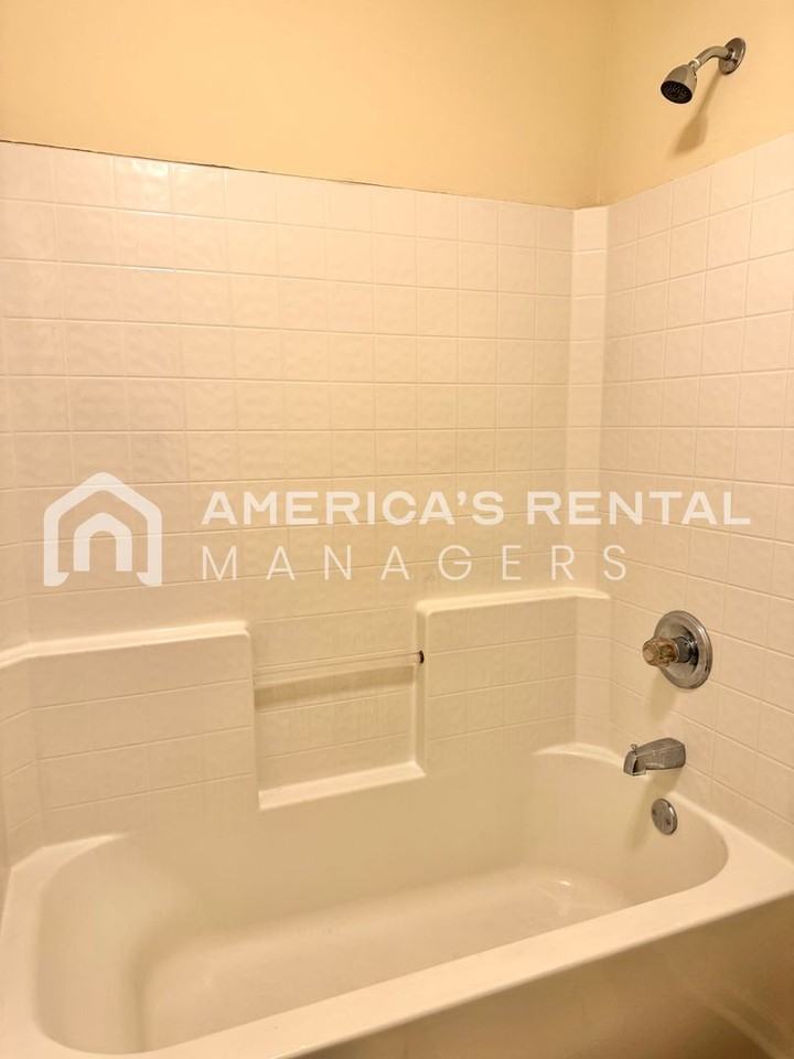 4160 Cherrystone Cir - Photo 7 of 20