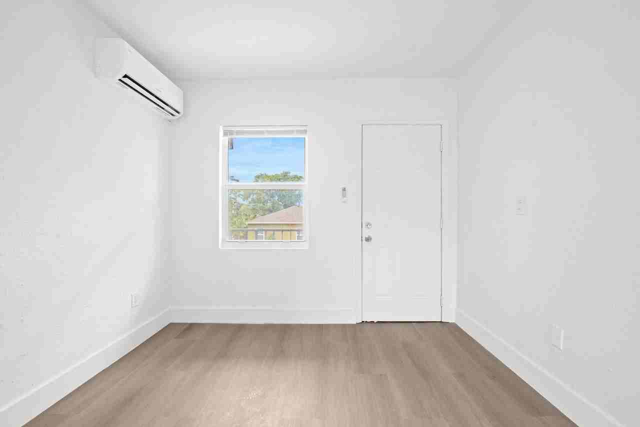 1245 Nw 60th St #3 - Photo 6 of 21