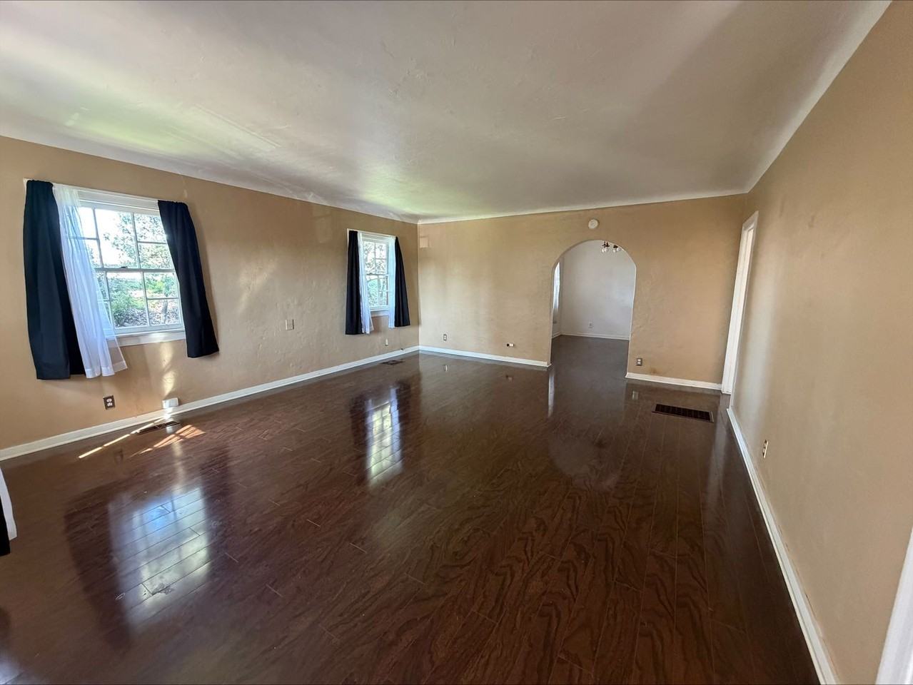 Upper - Photo 4 of 21