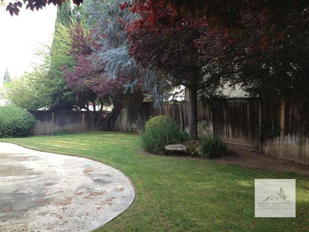 483 E Newport Dr - Photo 3 of 13