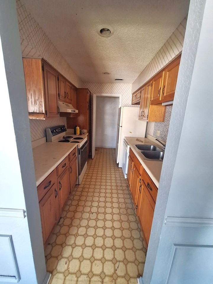 5450 S 7th St #208 - Photo 2 of 2