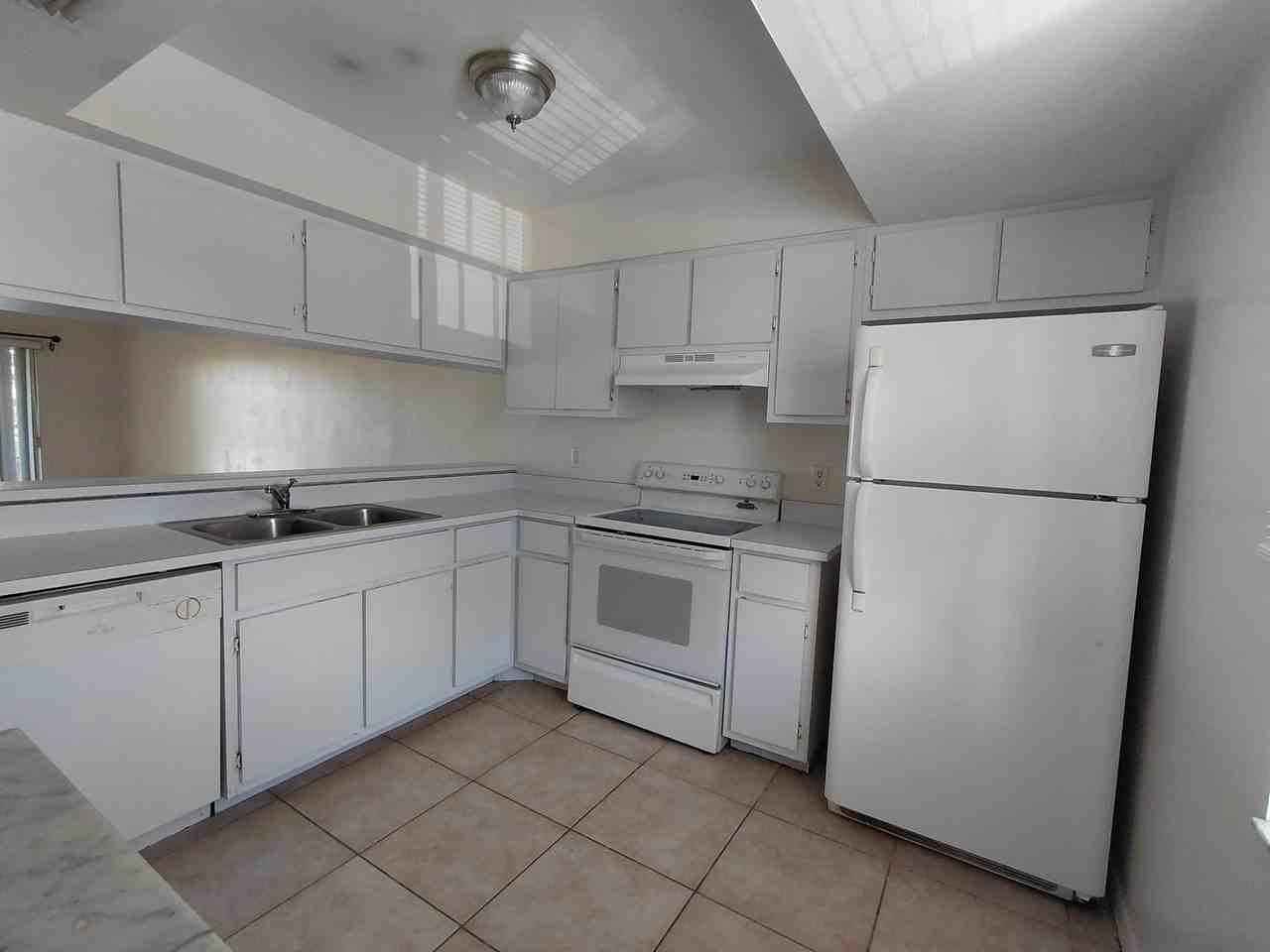 4920 Chiquita Blvd S - Photo 4 of 12