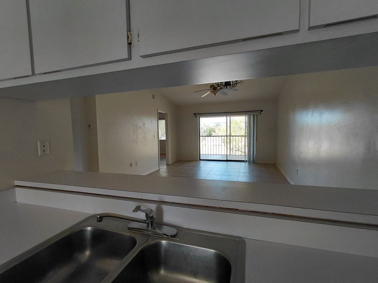 4920 Chiquita Blvd S - Photo 5 of 12