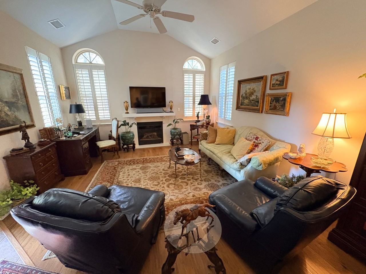 650 Abbey Glen Way - Photo 3 of 27