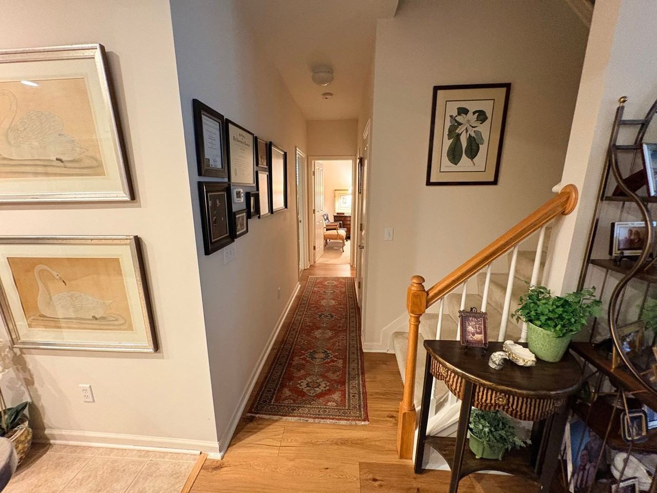 650 Abbey Glen Way - Photo 4 of 27