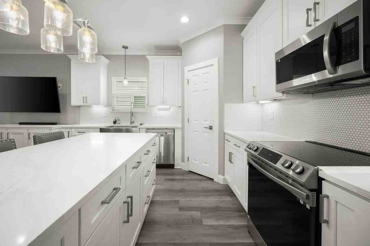 820 S Audubon Place Ave - Photo 3 of 13