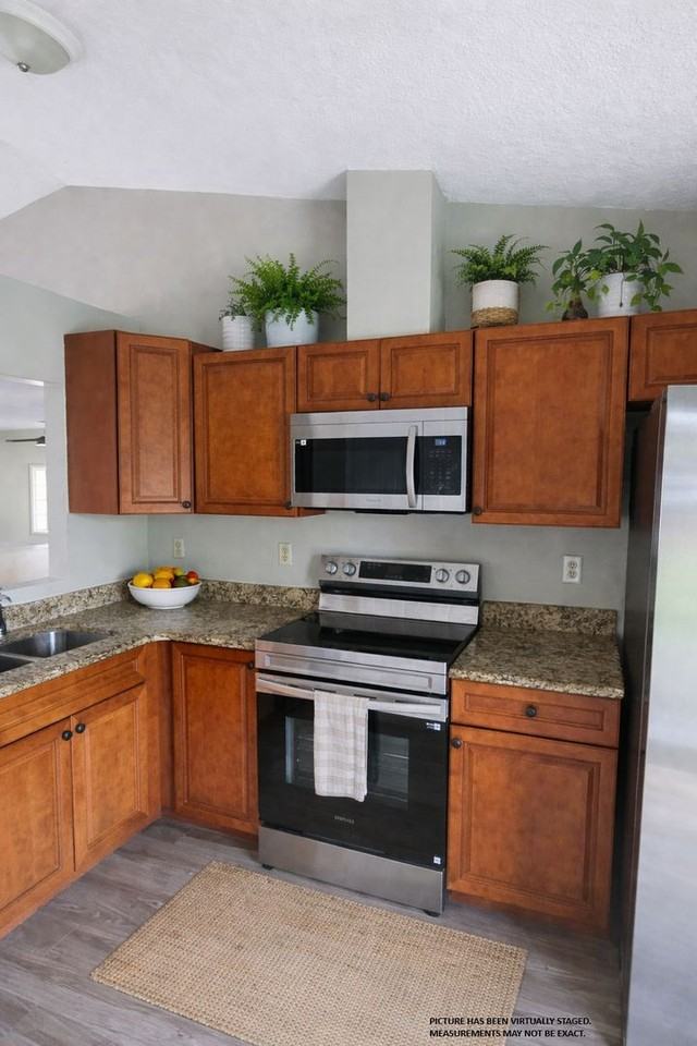 2734 Coral Reef Dr - Photo 3 of 32