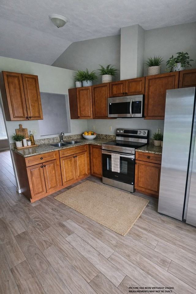 2734 Coral Reef Dr - Photo 5 of 32