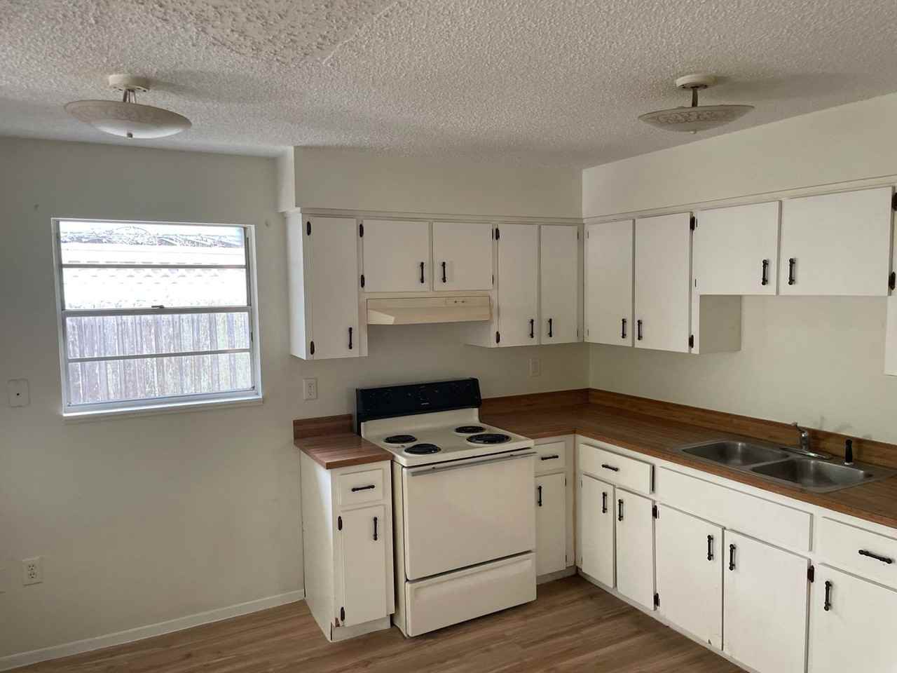 5604 Montana Ave - Photo 5 of 13