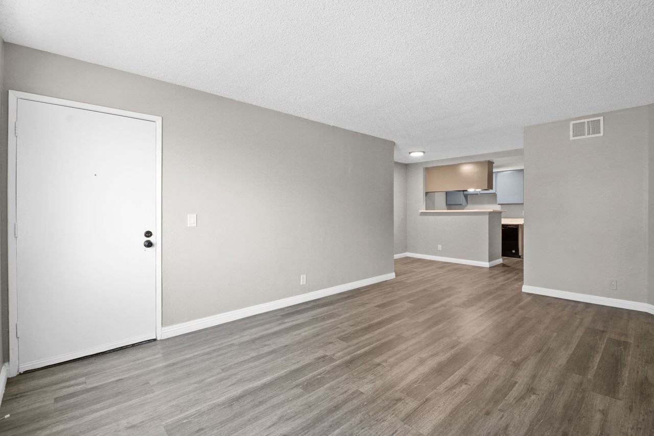 Mountain View Apartments - Photo 2 of 16