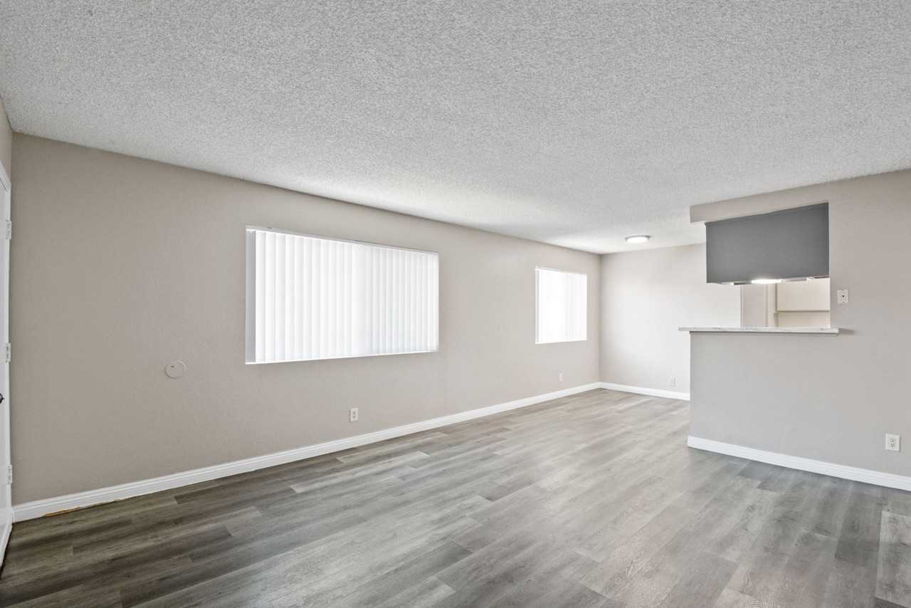 Mountain View Apartments - Photo 7 of 16