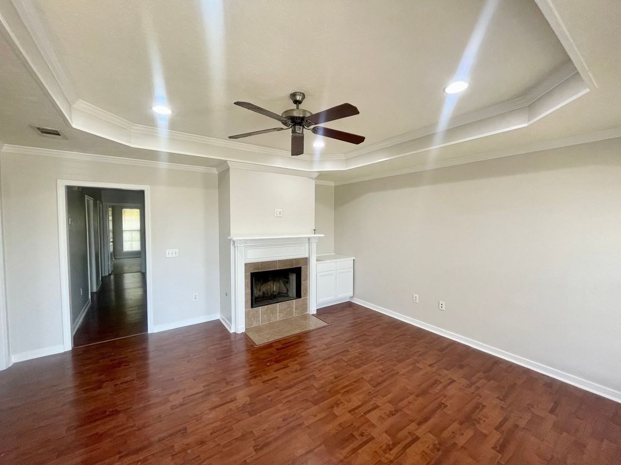 564 Oak Ridge Way - Photo 2 of 11