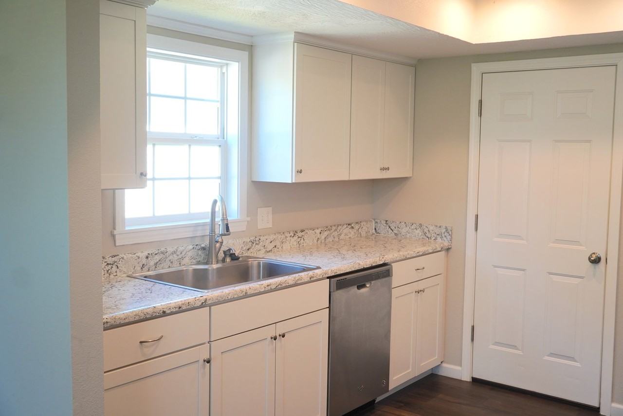 2109 S Todd Ave - Photo 5 of 23