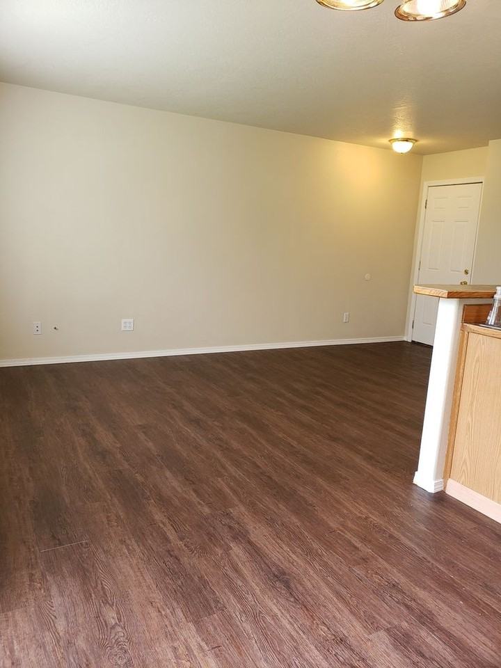 1612 E Coeur D Alene Ave #A - Photo 4 of 13