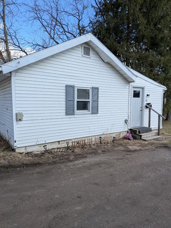 324 E Front St - Photo 2 of 9