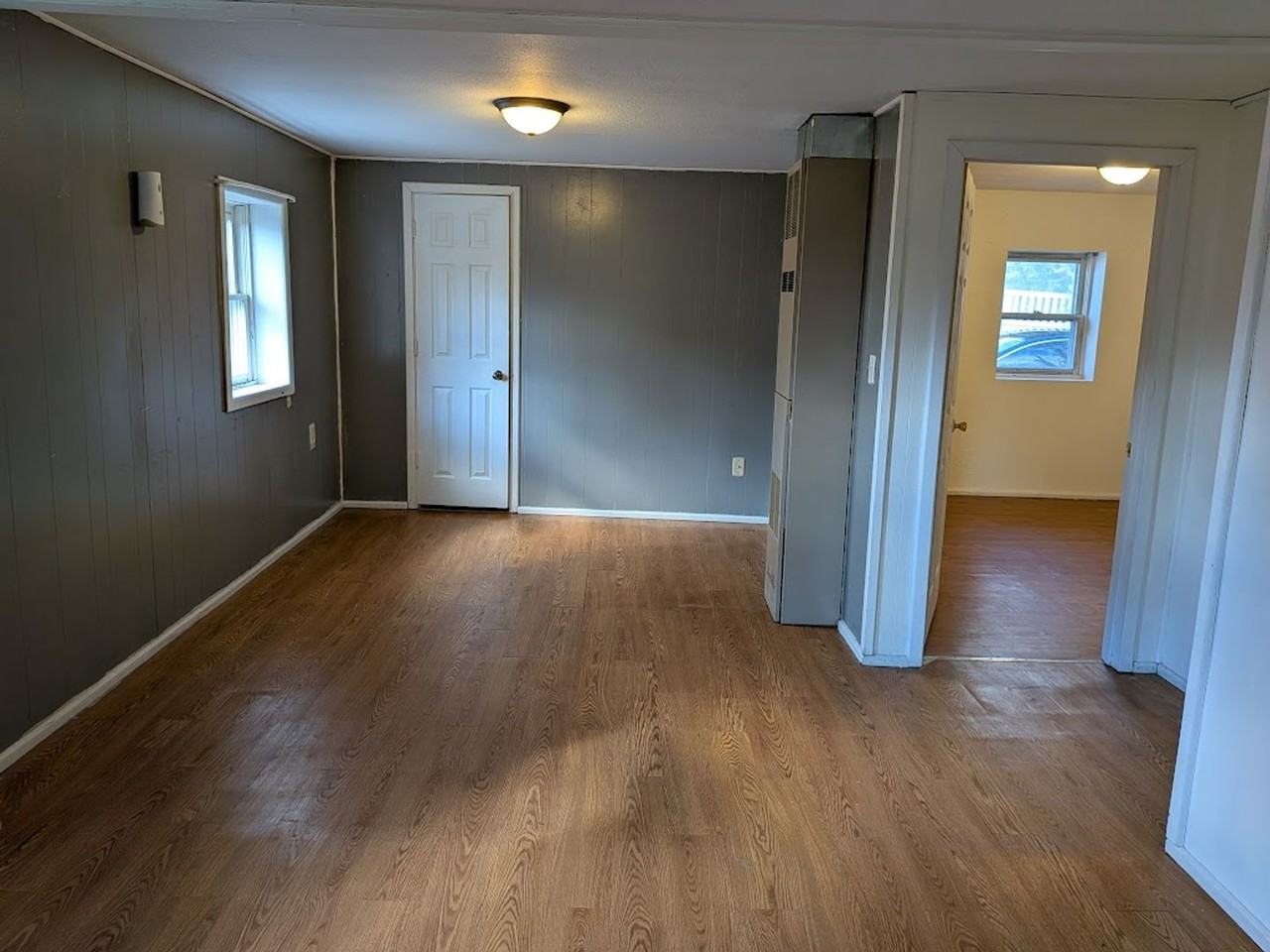 324 E Front St - Photo 3 of 9