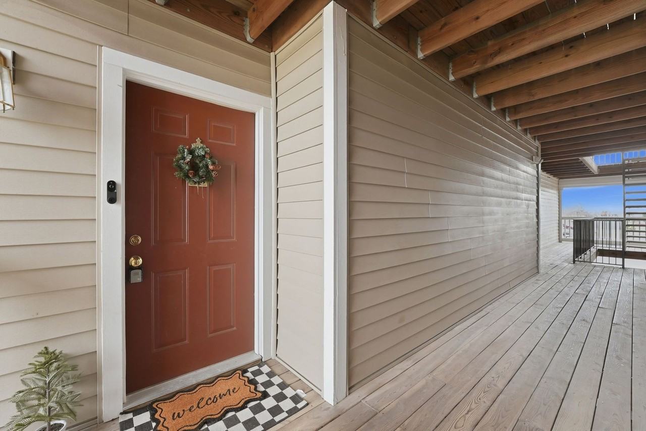 8103 Lacy Dr - Photo 2 of 27