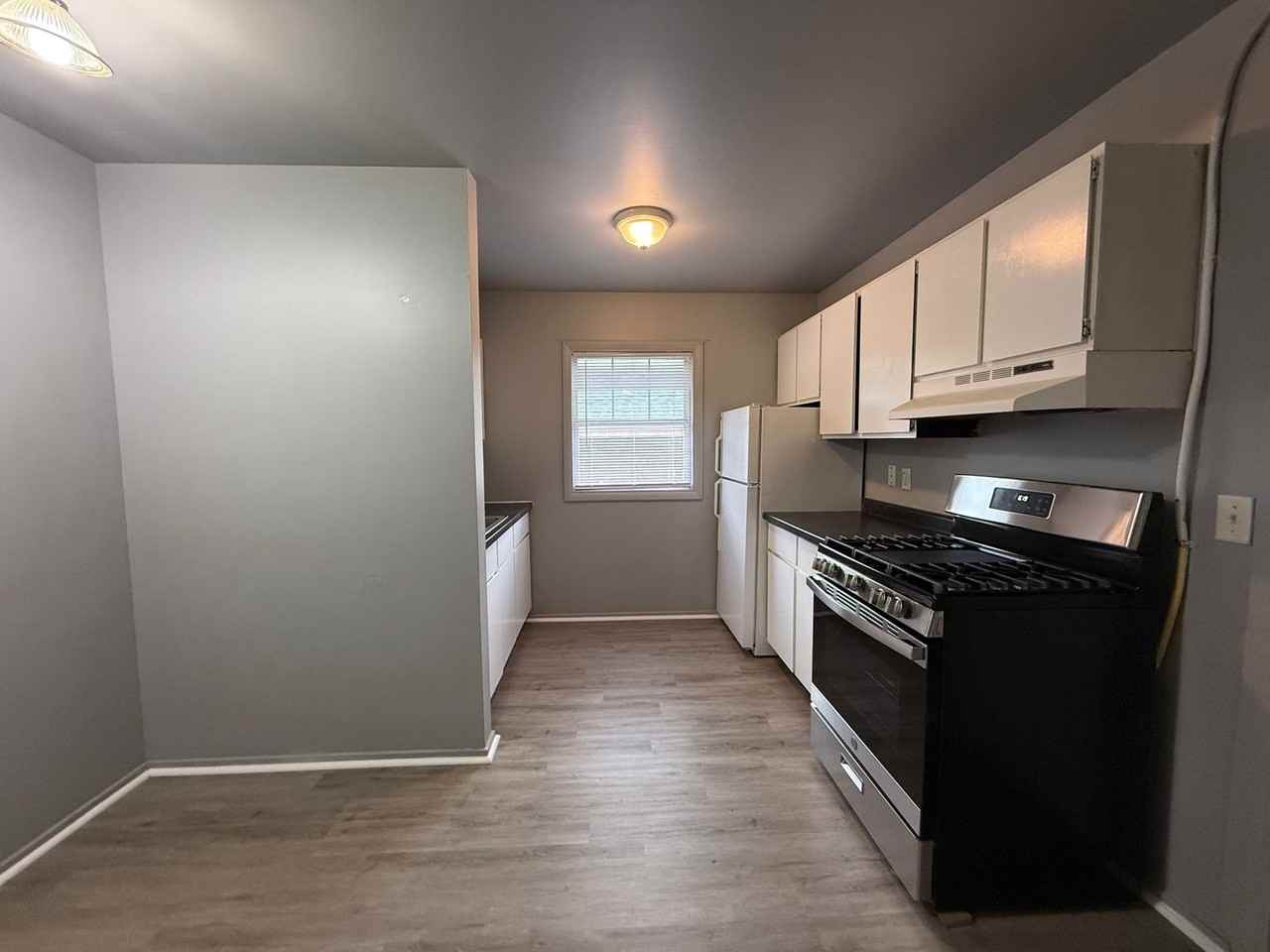 205 S Parker Ave - Photo 3 of 10