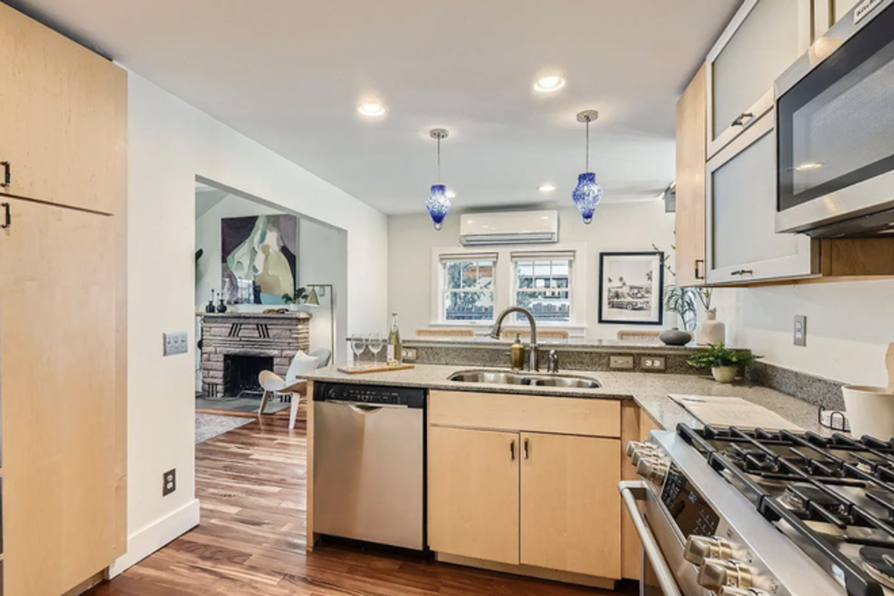 3147 8th St - Photo 4 of 8