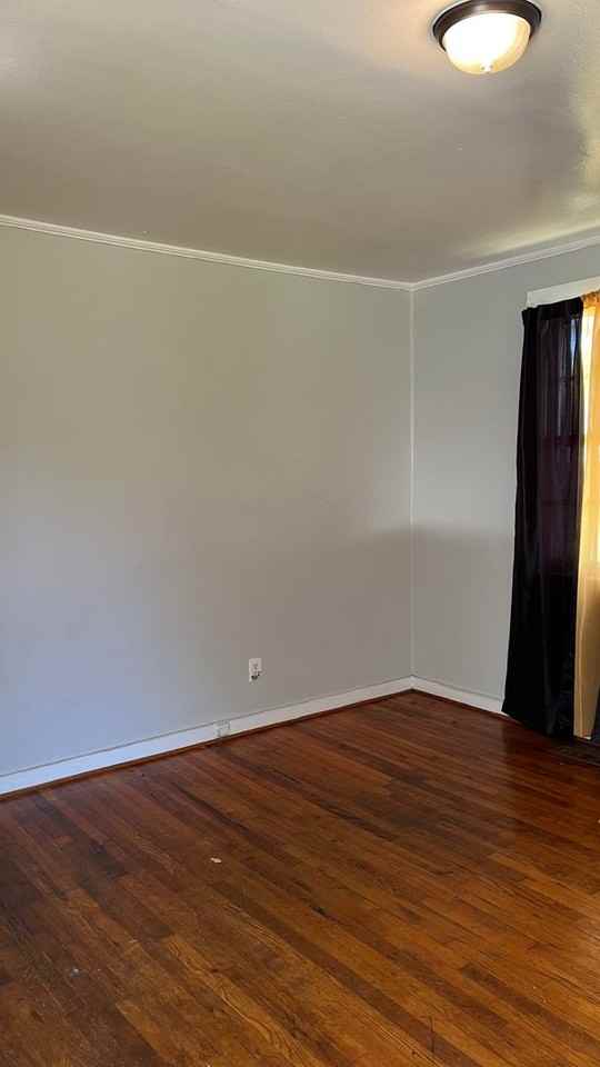 2228 Briarfield Rd - Photo 2 of 7