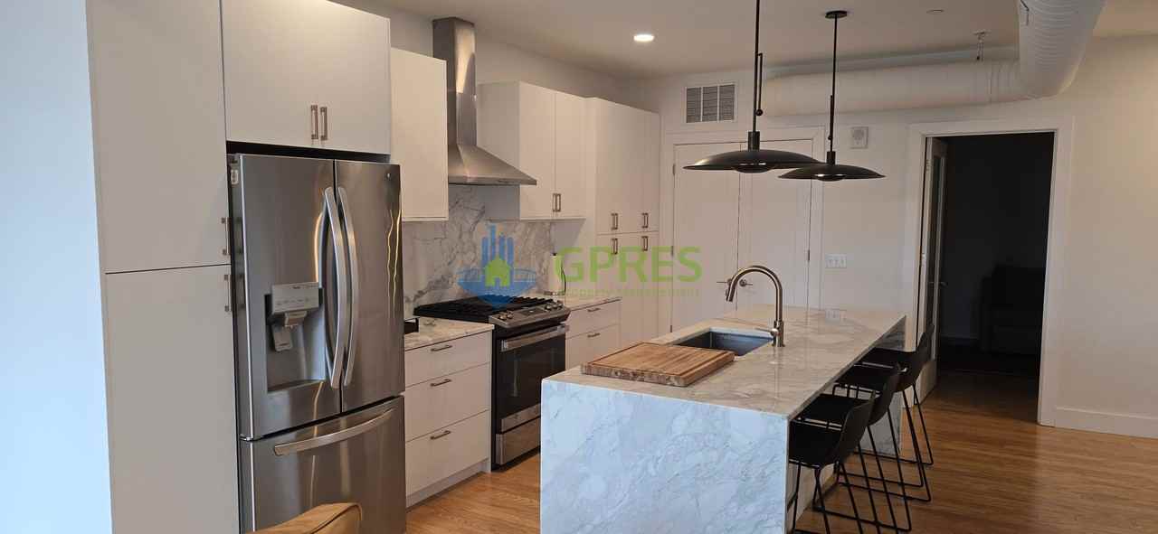 3725 Butler St - Photo 5 of 32