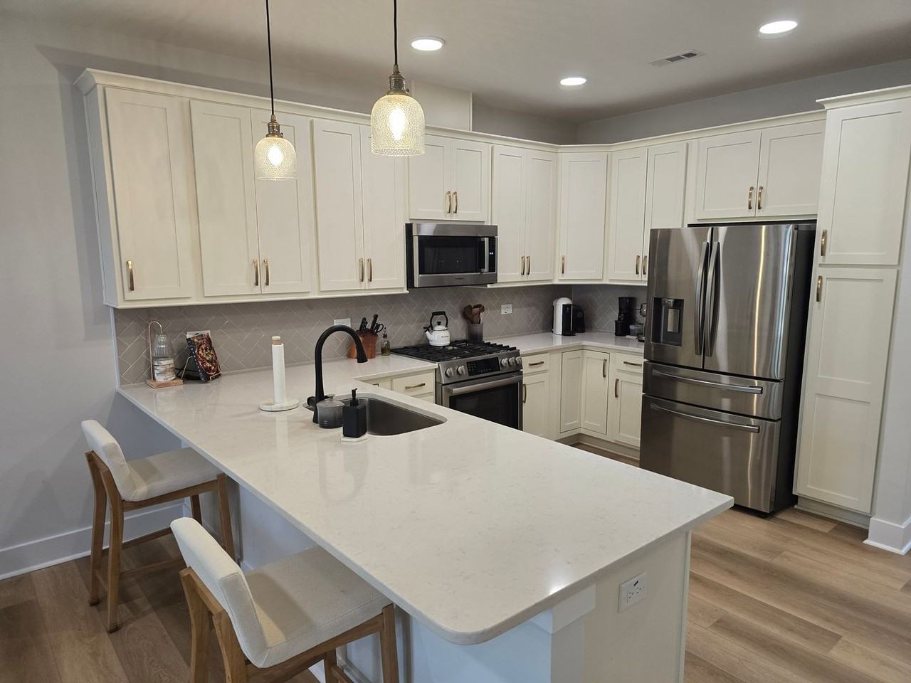 4019 Elk Creek Ln - Photo 4 of 22